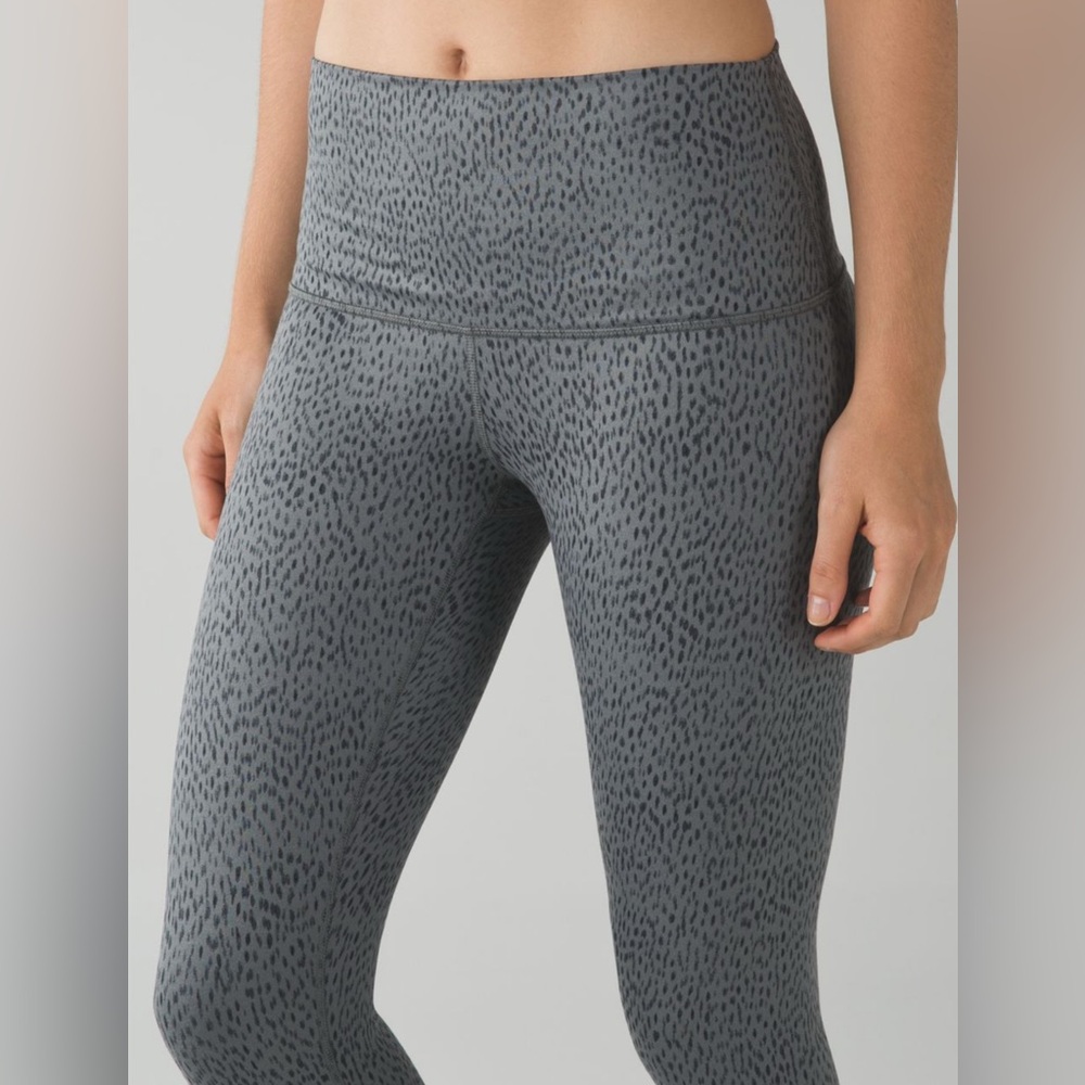 Lululemon Wunder Under Pant *Full-On Luon (Roll Down)
Dottie Dash Slate Black